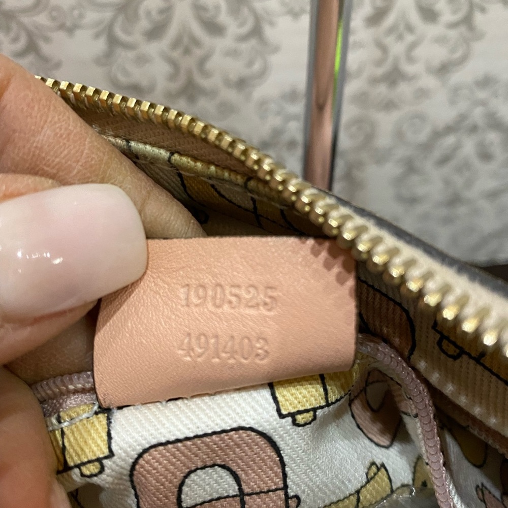 Gucci - Picture 7 of 15